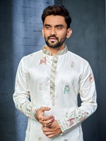 Fournisseur indien de Kurta pour hommes avec broderie multi-fils motif cerf, concept Daaman pour les fêtes, disponible à un prix compétitif