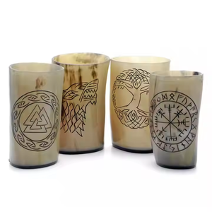 Ensemble de verres à liqueur en corne Artisanat Véritable boeuf Fabriqué à la main Cadeau gravé à la main Tasses polies par l'artisanat en croissant - Product Image 2