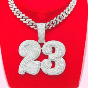 Pendentif en diamant de luxe VVS Moissanite en argent glacé Style hip-hop motif de chiffres plaqué or 18 carats breloques pour hommes femmes pour les fêtes - Product Image 5