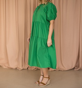 Vestido Verde Bosque Multicapa Moderno con Mangas de Blusa para Otoño - Product Image 3