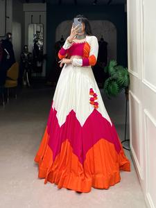 สวมใส่ชุดเรยอนที่มี Gamthi และ Gota patti ทำงานผู้ผลิต lehenga choli เป็นครั้งคราวจาก surat ในอัตราที่ต่ำที่สุด - Product Image 3