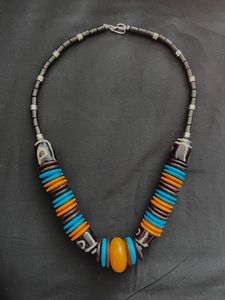 Collar de resina multicolor de melocotón marrón para mujer, joyería hecha a mano de alta calidad, modelo de patrón, diseño de Ángel de moda inspirado en la India - Product Image 2