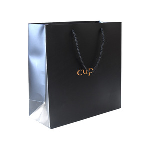 Sac en papier noir doré MU, personnalisation du logo, sac en papier artistique, bonne qualité, sac cadeau <span class=keywords><strong>pas</strong></span> <span class=keywords><strong>cher</strong></span> pour le shopping - Product Image 3