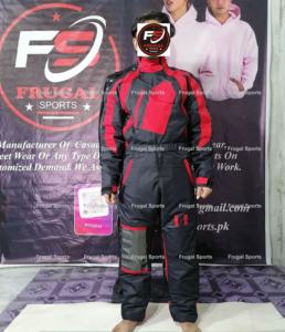 Trajes de una pieza que cubren todo el cuerpo, trajes de paramotor diseñados para condiciones frías, trajes térmicos y trajes aislantes. - Product Image 1