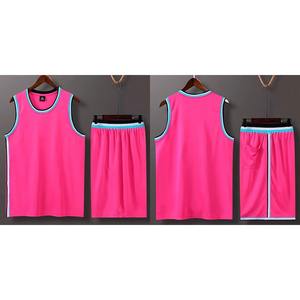 Uniformes de basket-ball personnalisés OEM/ODM pour équipes sportives Kit de basket-ball durable à séchage rapide pour écoles et clubs - Product Image 2