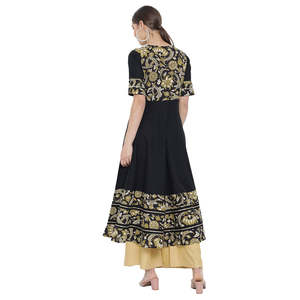 ชุดเดรสลำลองแบบ Anarkali ผ้าฝ้ายผสมสีดำพิมพ์ลายดอกไม้ - Product Image 3