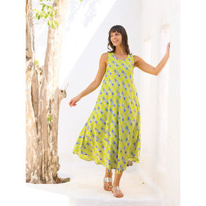 Vestido Maxi con Volantes y Estampado Floral Tropical - Estilo Gótico con Cintura Baja, Talla Única - Product Image 2