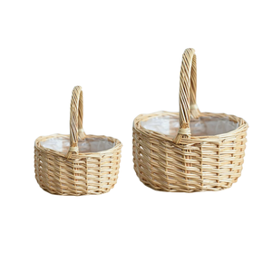 CESTA DE FLOR tejida a mano personalizable, cesta de campo vintage de Vietnam, material de ratán Premium, perfecta para bodas y eventos - Product Image 1