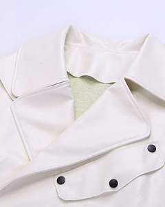 Veste de motard asymétrique pour femme, veste courte décontractée surdimensionnée en cuir synthétique blanc effet peau de mouton, fermeture éclair, respirante - Product Image 3