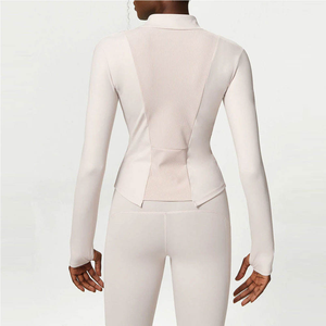 Conjunto de Yoga para Mujer con Tela Absorbente de Sudor, Ropa Deportiva, Diseño Moderno, Conjunto de Yoga para Ejercicio - Product Image 2