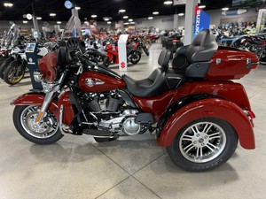 Nouveau modèle 2026 Davidson Tri Glide Ultra TRIKE Moto de tourisme 1000-1500cc >80km/h Disponible dès maintenant - Product Image 4