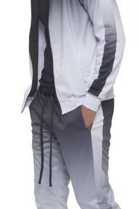 Logo personnalisé solide pour hommes respirant 100% Nylon Survêtement 2-en-1 Design léger sportif Activewear Streetwear - Product Image 4