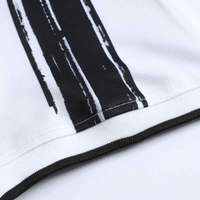 Ensemble uniforme de football d'hiver blanc à carreaux pour hommes, maillot à col en V noir à motif zèbre artistique et short assorti, Sialkot Direct
