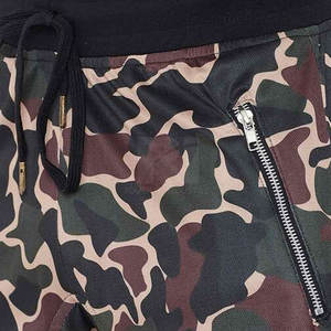 Pantalones cortos de malla cómodos ligeros y transpirables Pantalones cortos de malla de diseño de logotipo personalizado de color sólido para hombres - Product Image 6