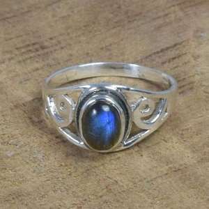 Anillo de Plata de Ley 925 con Labradorita, Regalo para Ella - Product Image 1