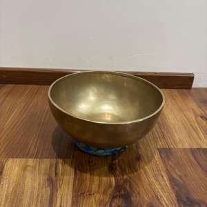 Handcrafted Traditional Style Bronze Metal <b>Singing</b> <b>Bowl</b> Himalayan Inspired for Chakra Healing and Sound Bath Therapy - Product Image 1