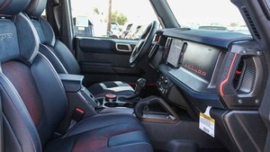 Ford Ranger SUV Turbo 2023/2024 Seminuevo con Llantas R20 Asientos de Piel y Transmisión Automática - Product Image 3