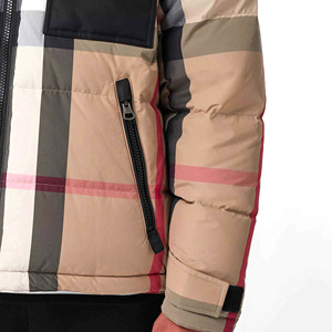 Chaqueta térmica ligera con aislamiento acolchado suave para un calor confiable en invierno y comodidad al aire libre - Product Image 4