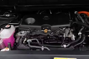 Toyota Highlander hybride 2021 de qualité supérieure, en excellent état, avec toit ouvrant panoramique, sièges en cuir, conduite à gauche - Voiture d'occasion - Product Image 4