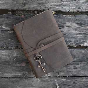 Journal en cuir véritable, cuir pleine fleur, couverture rigide en bois sans coton, fermeture à clé, logo personnalisé, organisateur/planificateur vintage, crayon - Product Image 1