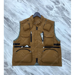 Gilet Tactique Anti-Friction et Résistant à la Saleté, Plusieurs Poches, Logo Personnalisé, Laine Noire, Hommes, Femmes, Coton, Saison d'Hiver, Vente en Gros - Product Image 6