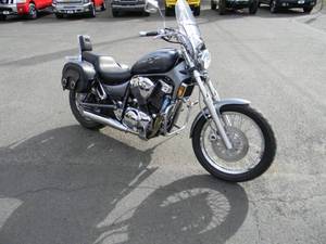 Motocicleta usada Suzuki Boulevard 2005 a bajo precio en venta - Product Image 1