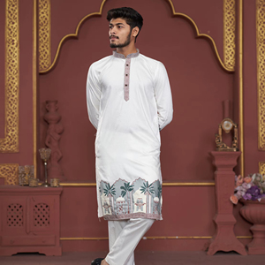 Kurta blanc avec bordure jacquard scénique - Product Image 1