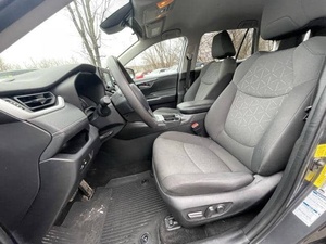 Toyota RAV4 XLE 2021 Usado, Volante a la Izquierda, Turbo, Tracción en las Cuatro Ruedas, Asientos de Cuero, Interior Claro - Product Image 2