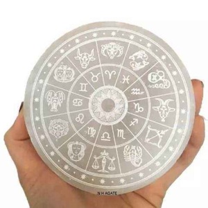 Plaque de sélénite polie à succès, gravée sur mesure avec les signes du zodiaque, disque de purification énergétique, plaque de sélénite du zodiaque - Product Image 6
