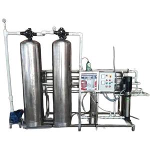 Installation de traitement de l'eau de système de haute qualité 2000 LPH SS RO pour l'équipement de mélange et de Filtration de Formulation de l'industrie cosmétique - Product Image 1