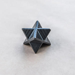 Merkaba de shungita pulida de 1.57 pulgadas (40 mm) - Product Image 1
