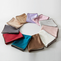 Taies d'oreiller en satin de polyester de luxe avec logo personnalisé brodé, absorbant l'humidité