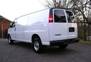 G-M-C Savana Cargo 2500 Extended RWD 2022 Usada de Élite - Product Image 2