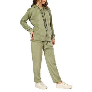 Ensemble de survêtement pour femme en velours de couleur personnalisée, veste d'hiver respirante à séchage rapide avec poches latérales avant, ensemble de survêtement en velours - Product Image 4