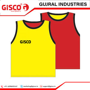 Gilet d'entraînement de football en maille fine pour enfants de haute qualité haut respirant avec nom personnalisable et impression de logo pour bavoir d'entraînement - Product Image 4