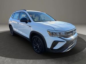 SUV T-AOS 2022 d'occasion, boîte de vitesses à double embrayage 7 rapports, moteur 1.5L, transmission intégrale 14, consommation de carburant combinée, S 4MOTION, extérieur blanc I - Product Image 5
