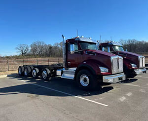 Camión Kenworth H T880 2023 de Servicio Pesado y Alta Resistencia, Cabina y Chasis, Camión de Transporte Diésel de Larga Distancia y Eficiente en Consumo de Combustible - Product Image 1