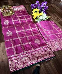 Ready-to-Wear <b>Velvet</b> Sari with Lace Sequence Detail Hand-Drawn <b>Print</b> Rayon and Net <b>Fabric</b> for Adults for Weddings and Parties - Product Image 4