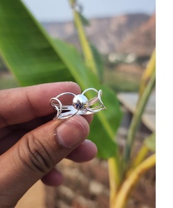 Bague en argent audacieux faite à la main en argent sterling 925 bague réglable ouverte bijoux minimalistes empilables modernes - Product Image 2