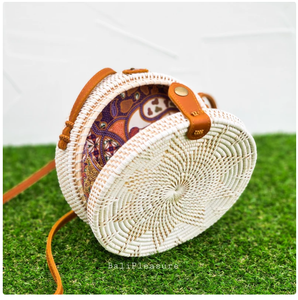 Bolsa redonda de ratán de flores blancas con margaritas blancas Bolsas de playa de macramé de ganchillo Directo del proveedor indio - Product Image 2