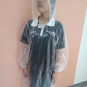 Imperméable PE imperméable portable léger jetable vêtements de pluie d'extérieur approvisionnement d'usine du Vietnam - Product Image 1