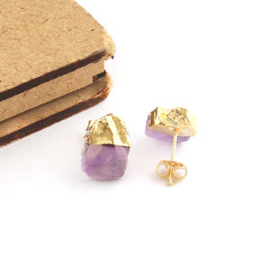 Boucles d'oreilles clous minimalistes en or 18 carats plaqué or, améthyste brute naturelle, pierre de naissance de février, bijoux tendance pour femmes - Product Image 3