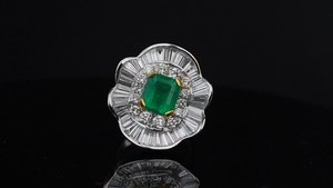 Luxury Lab Grown Diamond <b>Ring</b> <b>Emerald</b> Cut VS1 Clarity IGI SGL Certified Gold Rose Gold <b>Silver</b> Wholesale Supplier - Product Image 5