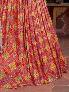 Nouveau Lehenga Choli moderne tendance avec chemisier lourd non cousu pour les femmes vêtements de fête du fournisseur indien - Product Image 5