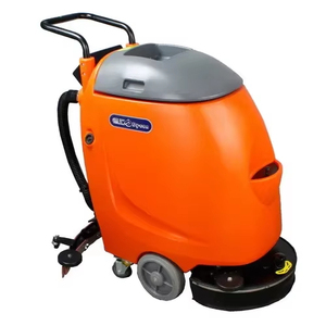 Machine à laver et à sécher les sols SM560 22 à conducteur marchant pour utilisation en jardin - Product Image 1