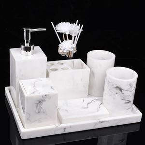 Ensemble d'accessoires de salle de bain en résine époxy de luxe avec distributeur de savon, porte-brosse à dents, gobelet et porte-savon pour salle de bain - Product Image 1