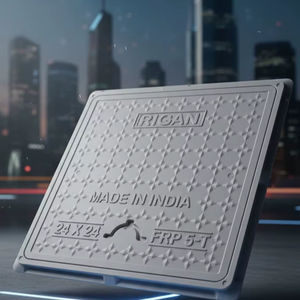 Couvercle carré en FRP/GRP gris à haute résistance mécanique avec des caractéristiques anti-UV, écologiques, imperméables et anticorrosives, modèle 08 - Product Image 1