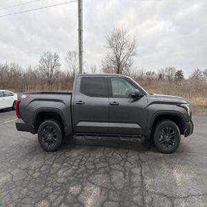 Toyota Tundra SR5 2023 en EXCELENTE ESTADO - Product Image 2