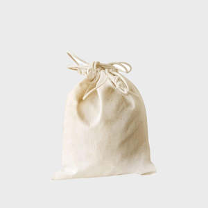 Bolsa Pequeña de Algodón Natural de 5oz con Cordón, Personalizable con Logotipo, Reutilizable para Empacar Pulseras, Relojes, Protector contra el Polvo para Promociones - Product Image 1