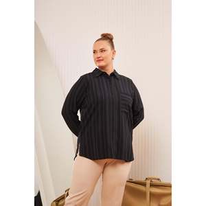 Camisa de Manga Larga a Rayas Negras para Mujer, Talla Grande, con Botones, Bolsillo en el Pecho y Aberturas Laterales, 100% Poliéster Tejido - Product Image 4